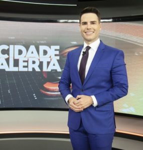 LUIZ-BACCI_CA_056_EDU-MORAES-990x556