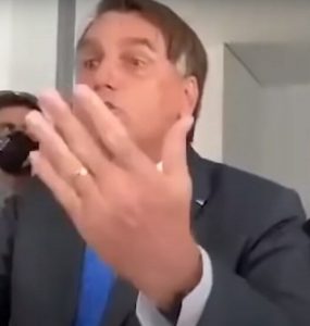 ABI-chama-Bolsonaro-de-louco-e-pede-para-ele-renunciar-990x556 - twitter