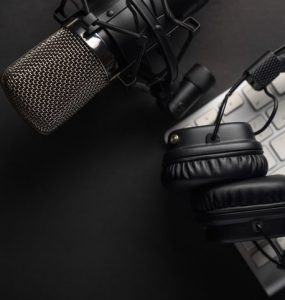 Seminario-online-discute-desafios-e-perspectivas-de-podcasts
