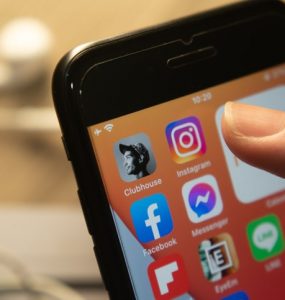 anúncios nas redes sociais - artigo de almir rizzatto