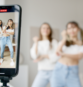 escola digitalista - aulas gratuitas - TikTok e podcast