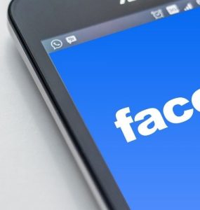folha de s. paulo volta ao facebook