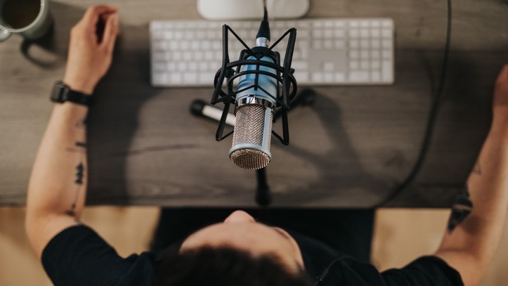 Empresa lança podcast de entrevistas com fundadores de startups