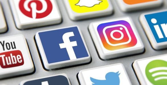 Combate às fake news plataformas de redes sociais devem ter sede no Brasil