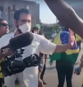 Resultados das manifestações para a imprensa: equipes hostilizadas e agredidas
