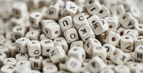 Folha lança enquete sobre linguagem “neutre”