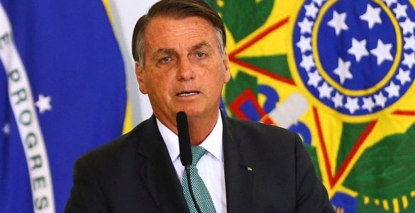 Agressões de jornalistas: Para ABI, Bolsonaro "envergonha o Brasil"