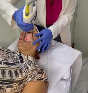 Cuidado com a pele começa cada vez mais cedo