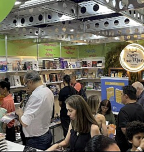 Livro focado em vendas no LinkedIn é lançado na Bienal de SP
