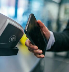 Novo malware para Android clona cartão de pagamento por aproximação