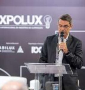 Abertura da Expolux destaca desafios e avanços do setor de iluminação