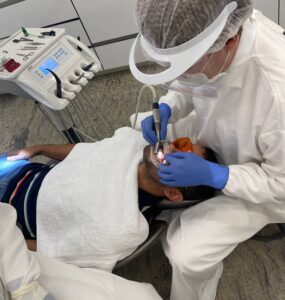 Cuidados necessários para manter um sorriso jovem