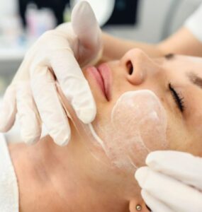 Rede Royal Face traz ao Brasil o novo Skinvive