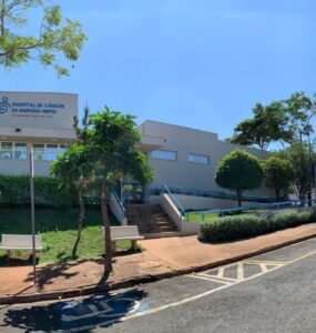 Hospital de Câncer de Ribeirão Preto é referência em odontologia a laser
