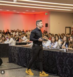 Treinamento de vendas pode ajudar negócios