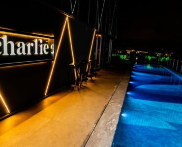 Charlie é finalista em duas categorias no Prêmio GRI Awards