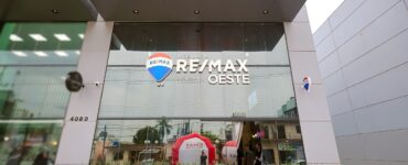 Imobiliária RE/MAX inaugura nova sede em Chapecó