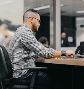Empreendedores melhoram seu foco em coworkings