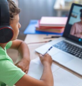 Ensino híbrido ganha destaque no cenário pós-pandemia