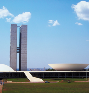 Aumento da CSLL tenta compensar reoneração da folha, mas enfrenta resistência