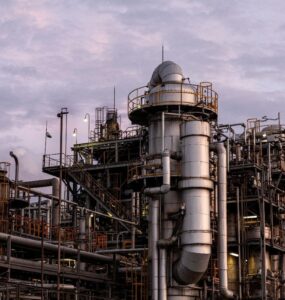 Filtração industrial pode ajudar na redução de emissões no setor petroquímico