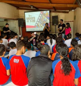 Mostra do projeto CineOLHAR 2024 destaca criatividade de jovens em Uberlândia-MG