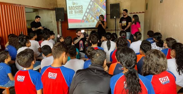 Mostra do projeto CineOLHAR 2024 destaca criatividade de jovens em Uberlândia-MG