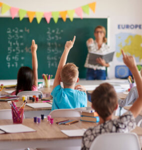 Ensino bilíngue impacta o desenvolvimento infantil