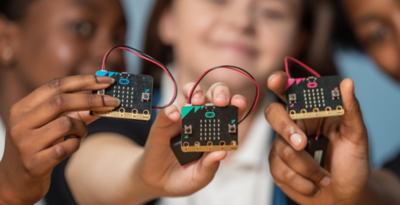 Micro:bit lança plataforma para crianças aprenderem IA