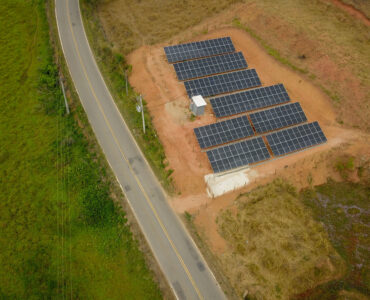 Energia solar movimenta R$ 200bi e segue em expansão em 2025