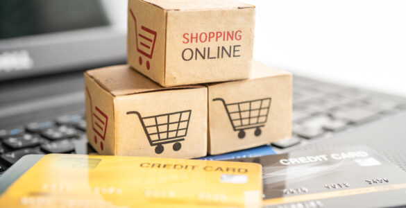 Comprar no Brasil e no exterior exige avaliação de custos