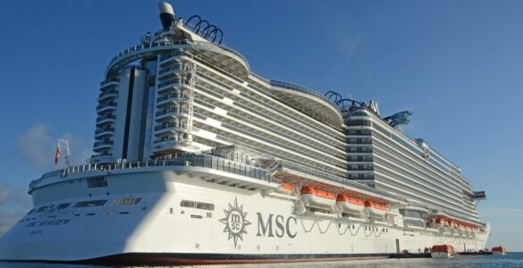 Búzios inicia o ano com cruzeiros lotados e presença de iate de luxo