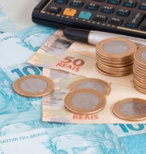 Economia brasileira enfrentará desafios em 2025