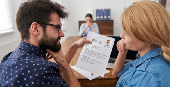 Profissionais com pós-graduação no currículo ganham mais