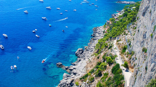 Estaleiro TIRRENO estréia com barco esportivo de 38 pés