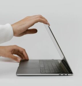 Criação do Direito Digital favorece o avanço da tecnologia no país