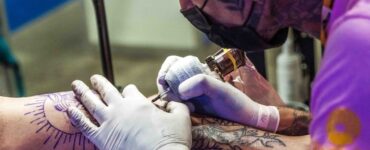 Tattoo Week Rio irá oferecer cursos de tatuagem e piercing para jovens de favela