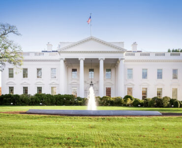 Medidas são anunciadas por Donald Trump em sua chegada à Casa Branca