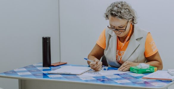Voluntários promovem saúde mental de mulheres e adolescente