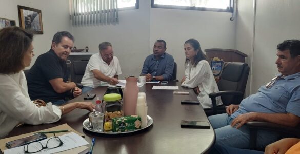 Amanrasa debate mobilidade e qualidade de vida com autoridades de Búzios