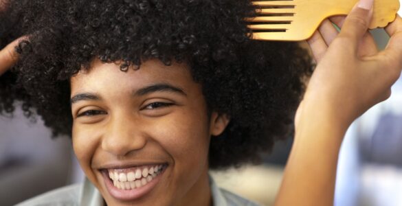 Ativos de skincare ampliam benefícios no cuidado capilar