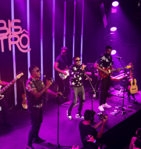 Clássico de Caetano Veloso é adaptado pela banda Bistrô