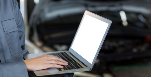 Uso da tecnologia é empregado em oficinas mecânicas