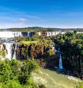 Cataratas do Iguaçu foi destino de 187 nacionalidades