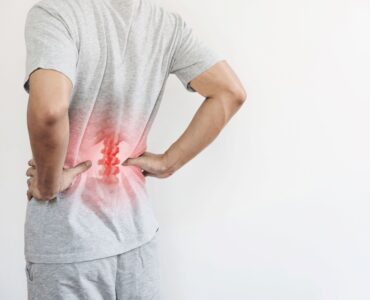 Novas tecnologias podem aliviar dores na coluna sem cirurgia