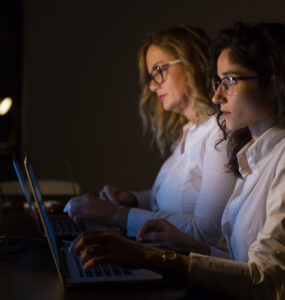 Mulheres na tecnologia: evolução supera a de homens em 1,5%