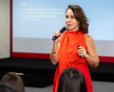 Lívia Torquetti analisa tendências de RH para 2025 em eBook
