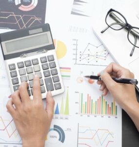 Gestão financeira ajuda a quitar dívidas e sair do vermelho