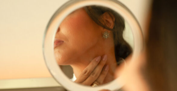 Dermatologista destaca cuidados com a pele do pescoço