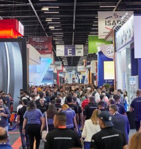Petrol Lubrificantes marca presença na Automec 2025